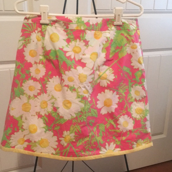 Lilly Pulitzer daisy print cotton skirt in EXCELLENT CONDITION - Picture 3 of 3